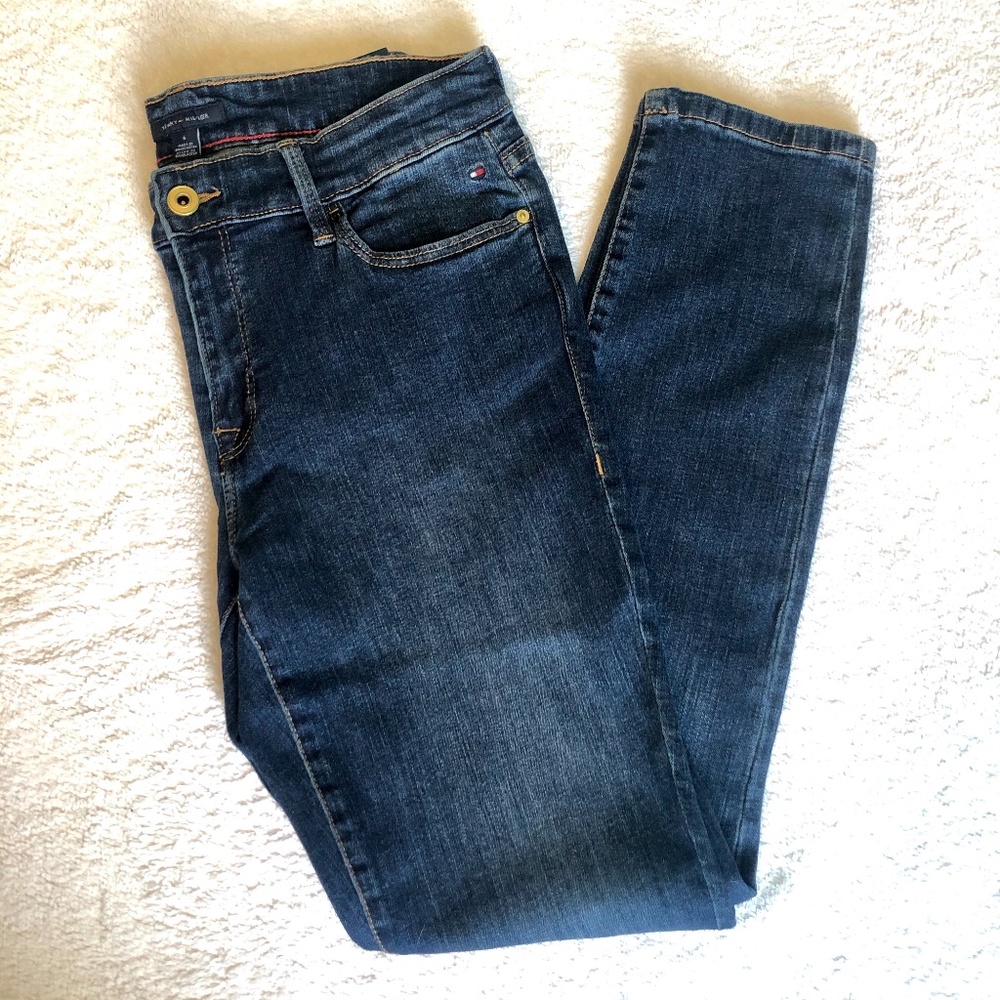 NWT Tommy Hilfiger Dark Wash Skinny Jeans - Size 6